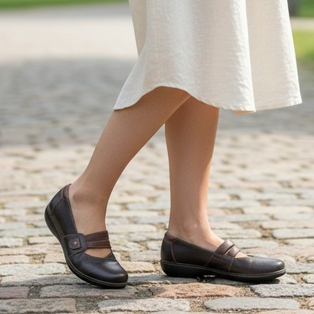 Clarks Ashland Twist Women Leather Mary Jane Flat Size 8.5 M Walking Dark Brown